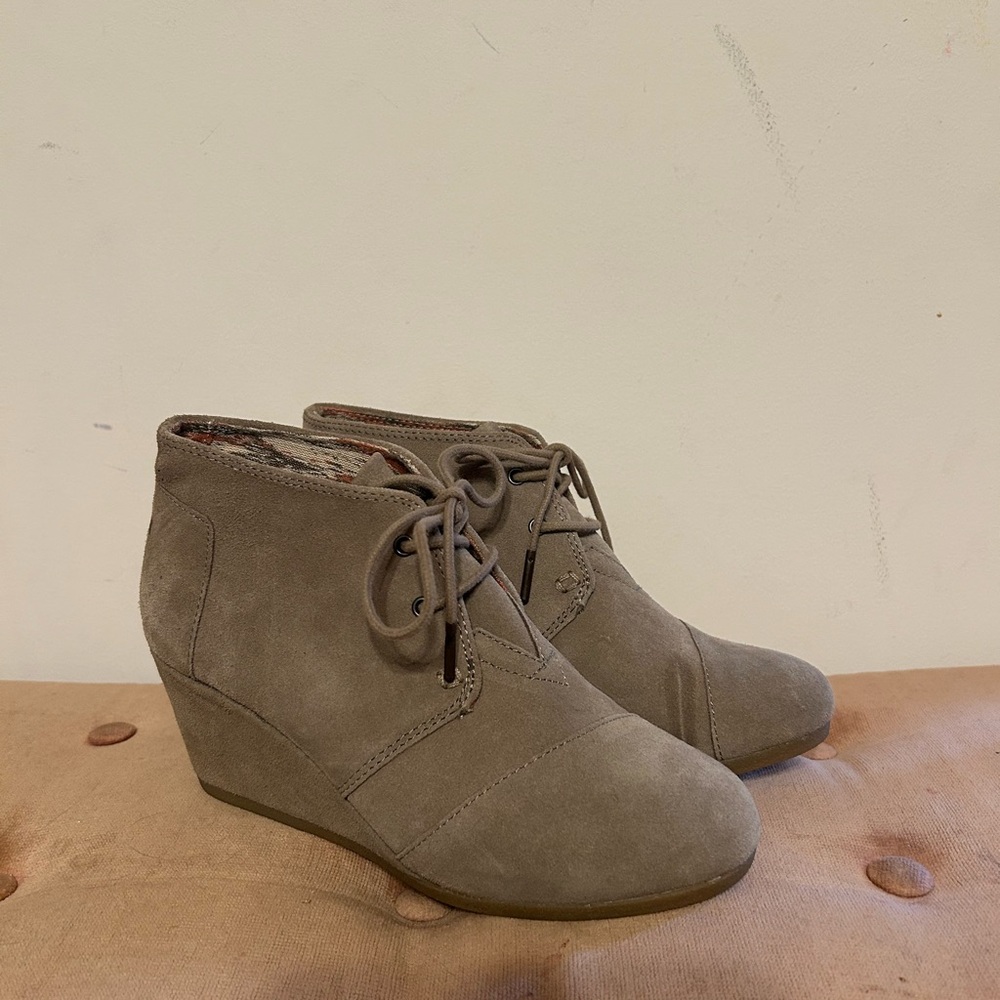 Toms Women's Taupe Desert Wedge Ankle Bootie